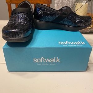 Nursing shoes